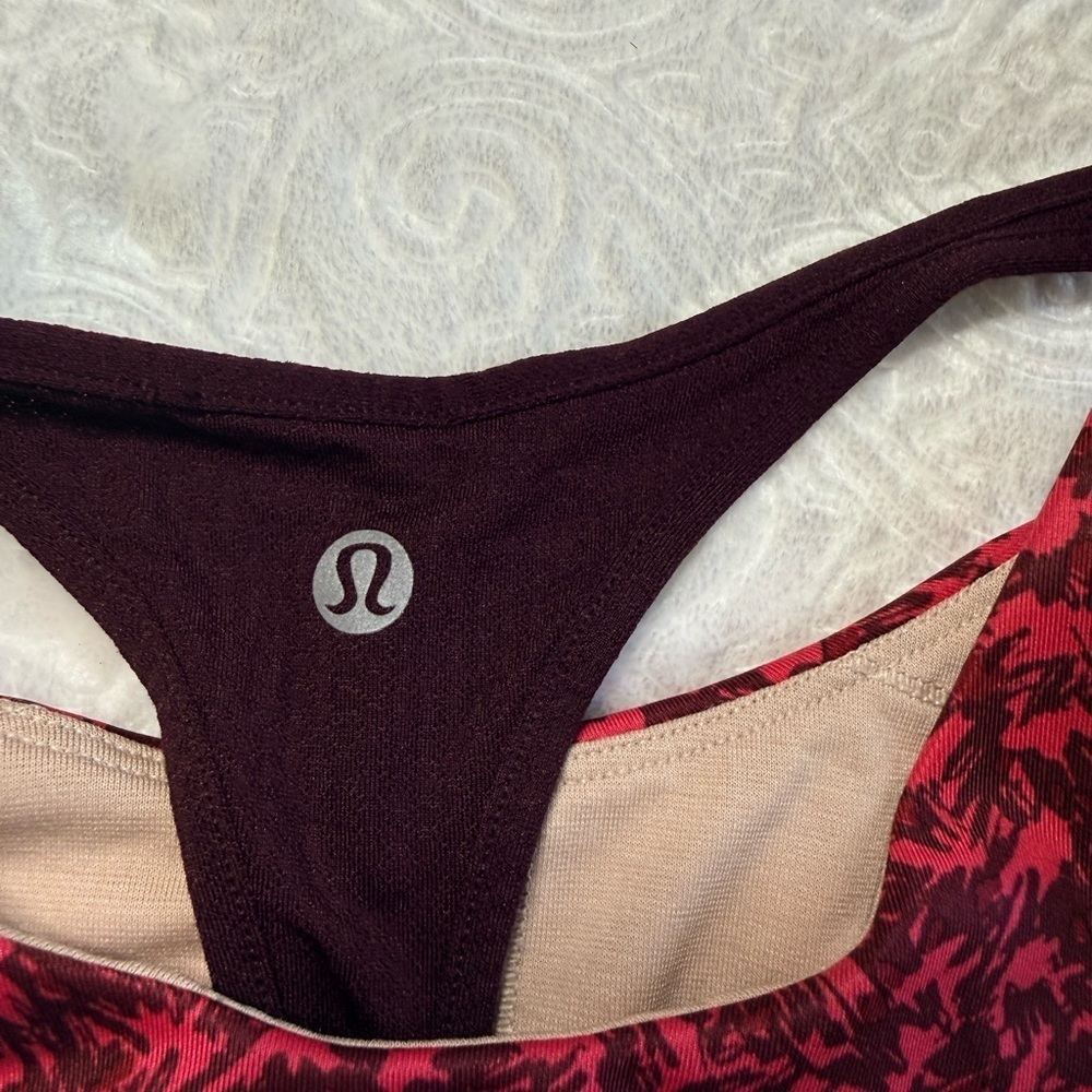 Lululemon Power Y Tank with Built-In Bra – Size 2 - Picture 3 of 6